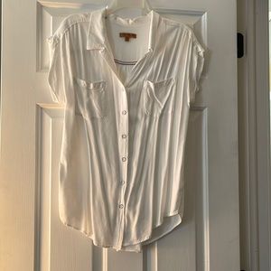 Jacks Girlfriend white short sleeved shirt size L
